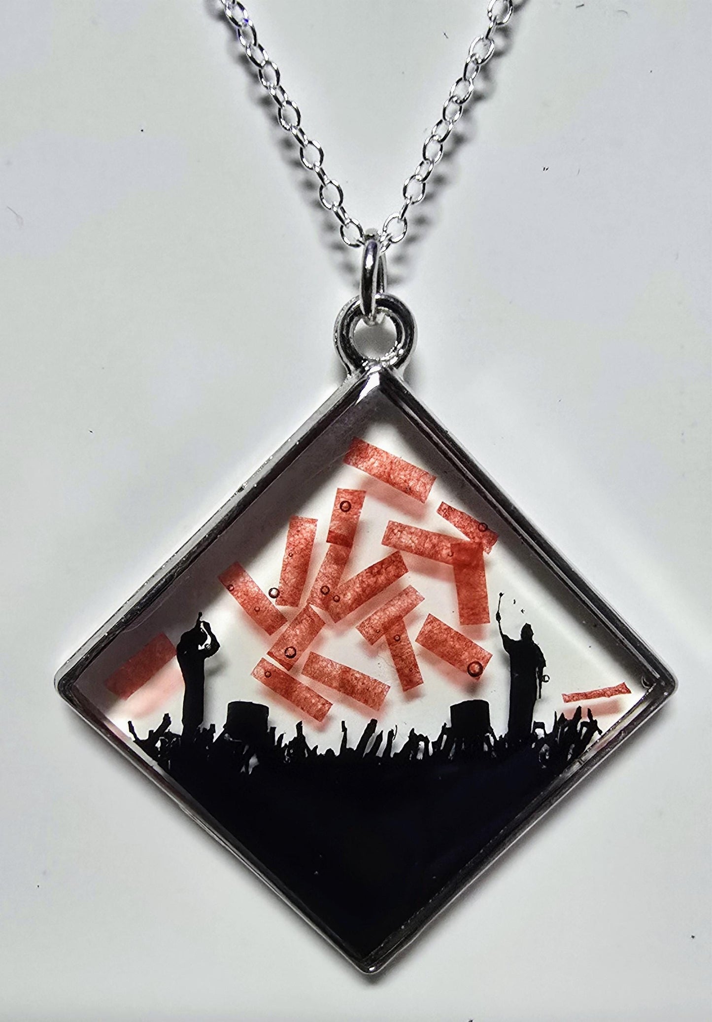 New Era Inspired Necklace - Big Diamond